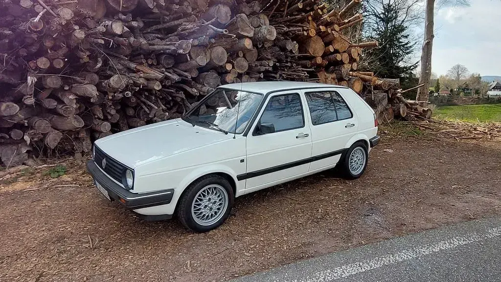 Gebraucht VW Golf II 69 PS (50 kW) 1989 Weiß Kleinwagen