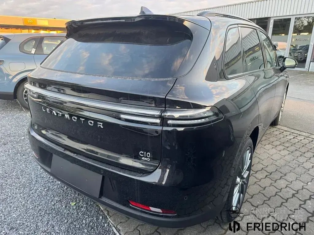 Neu Leapmotor C10 160 kW (218 PS) 2026 Schwarz SUV