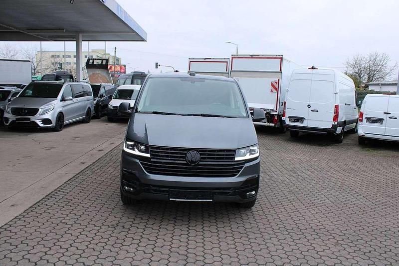 Second-hand VW Multivan 150 CP (110 kW) 2022 Gri Monovolum
