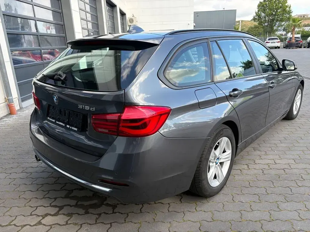 Gebraucht BMW 318 Advantage 150 PS (110 kW) 2015 Grau Kombi