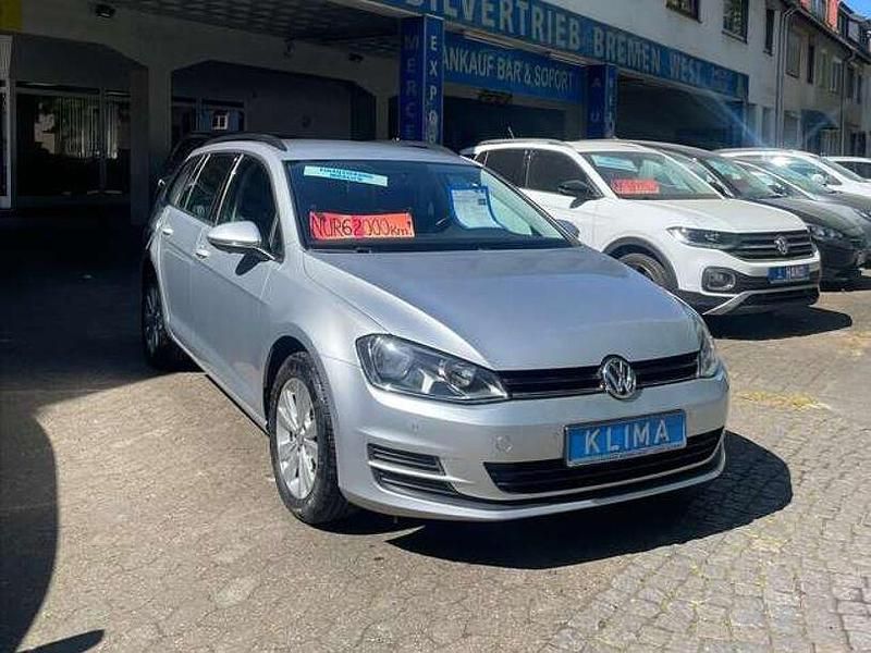 Reflexsilber metallic Gebraucht 2014 VW Golf VII Trendline Kombi | 11.600 € (Etwas zu teuer) - Bild 1/4