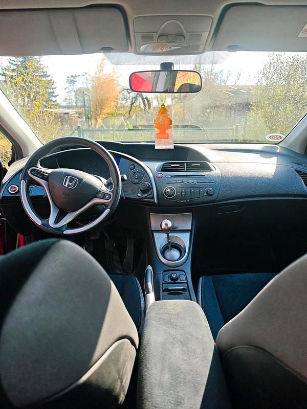 Gebraucht Honda Civic 83 PS (61 kW) 2008 Rot Limousine