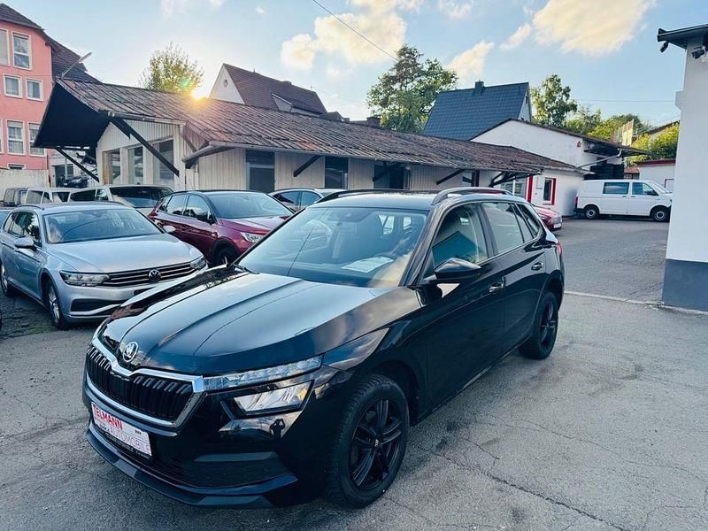 Schwarz Gebraucht 2020 Skoda Kamiq Active SUV | 15.890 € (Guter Preis) - Bild 1/4