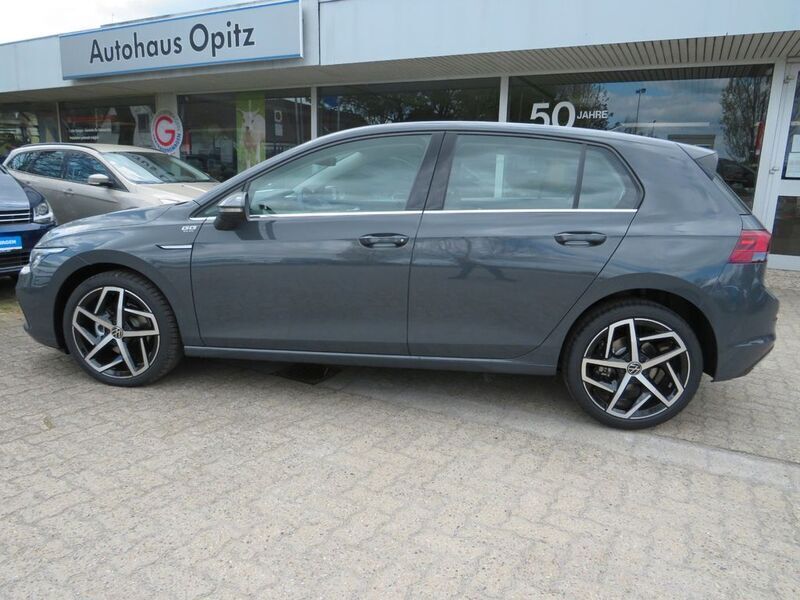 Grau Gebraucht 2023 VW Golf VIII Style Limousine | 26.990 € (Fairer Preis) - Bild 1/4