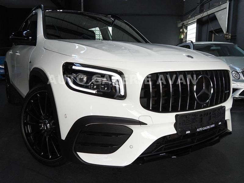 Weiß Gebraucht 2021 Mercedes GLB35 AMG SUV | 43.900 € (Fairer Preis) - Bild 1/4