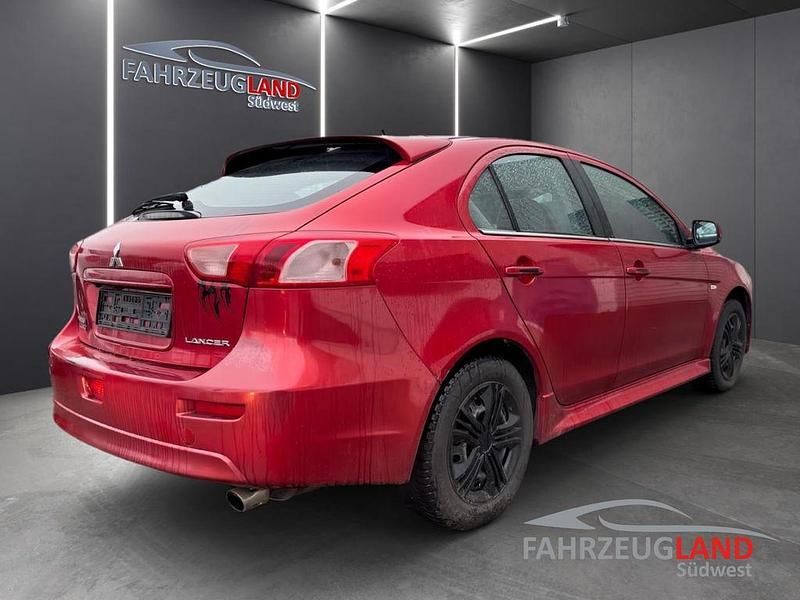 Gebraucht Mitsubishi Lancer Sportback 150 PS (110 kW) 2014 Rot Limousine