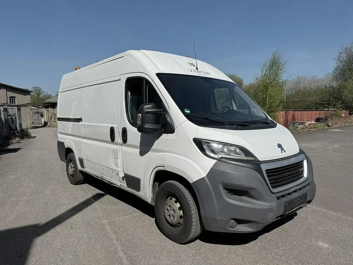 Gebraucht Peugeot Boxer Avantage 131 PS (96 kW) 2015 Weiß Van