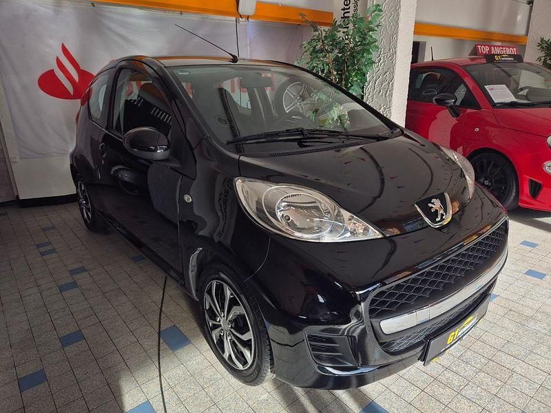 Gebraucht Peugeot 107 Filou 68 PS (50 kW) 2010 Schwarz Kleinwagen