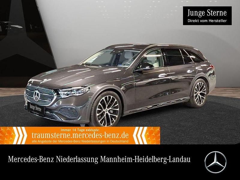 Grau Gebraucht 2024 Mercedes E300 Night Limousine | 60.990 € - Bild 1/3