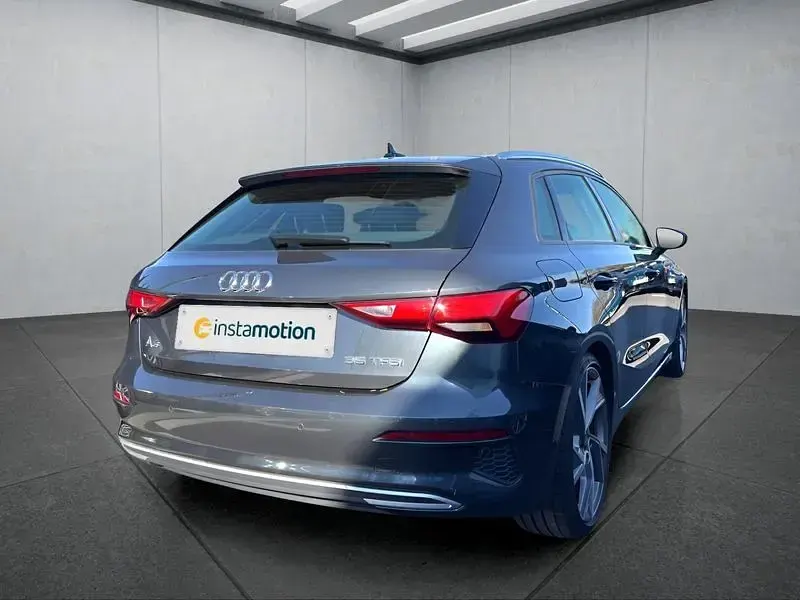 Gebraucht Audi A3 Sportback 150 PS (110 kW) 2024 Grau Kleinwagen
