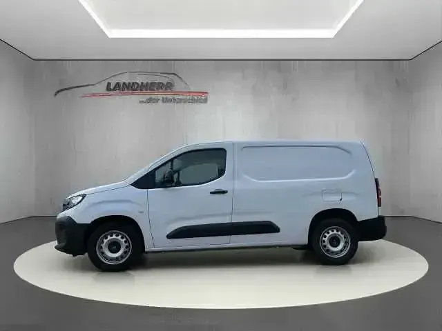 Gebraucht Opel Combo Edition 131 PS (96 kW) 2025 Weiß Van / Kleinbus