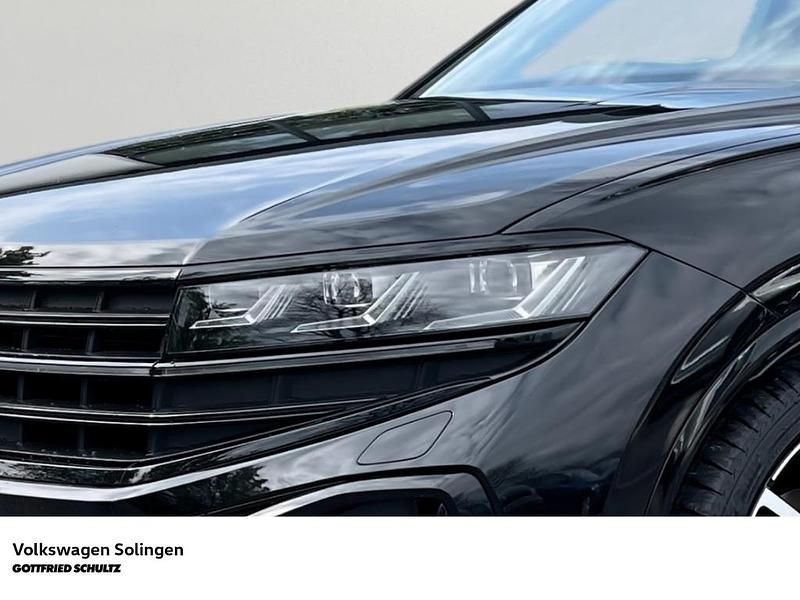 Gebraucht VW Touareg R-line 286 PS (210 kW) 2025 Grenadillschwarz metallic SUV