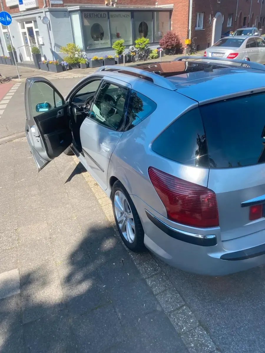 Gebraucht Peugeot 407 140 PS (102 kW) 2008 Silber Kombi