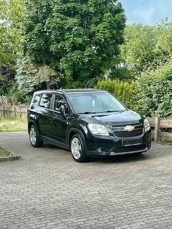 Schwarz Gebraucht 2013 Chevrolet Orlando LTZ Kombi | 8.400 € (Teuer) - Bild 1/4