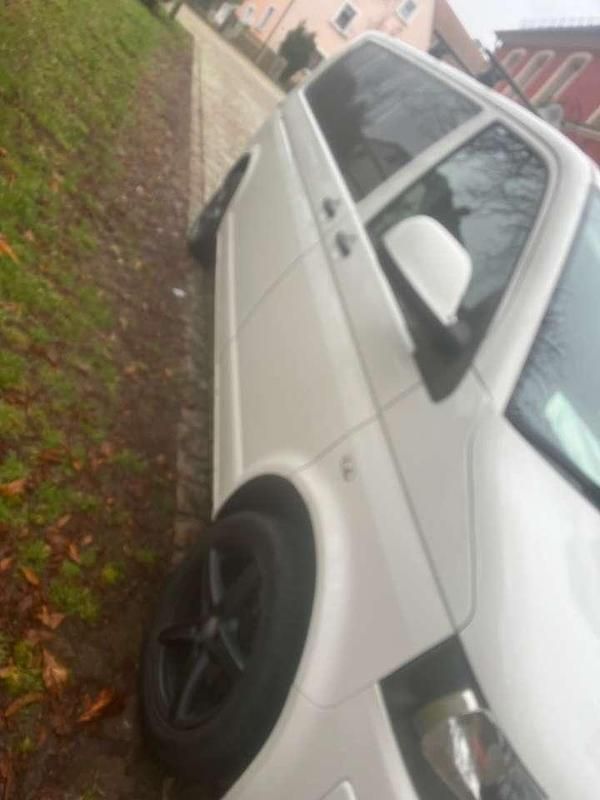 Gebraucht VW T5 140 PS (102 kW) 2013 Weiß Van