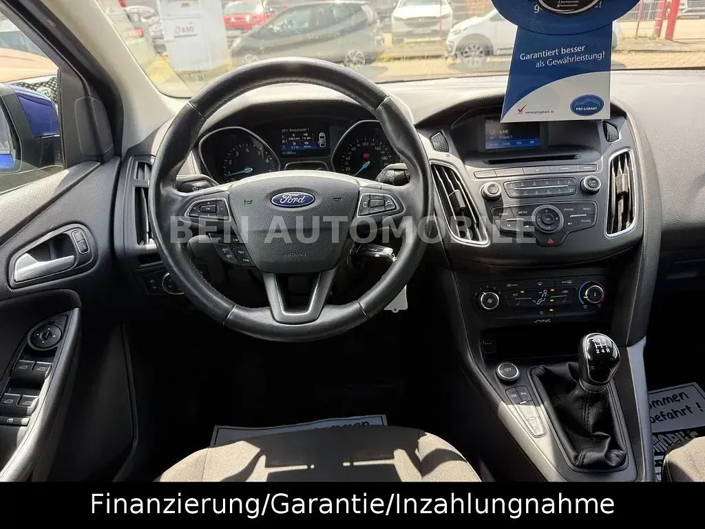 Gebraucht Ford Focus Trend 101 PS (74 kW) 2015 Blau Limousine