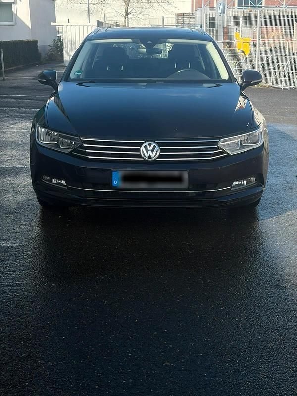Gebraucht VW Passat Comfortline 150 PS (110 kW) 2016 Schwarz Kombi