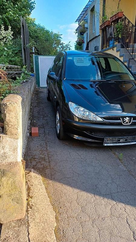 Schwarz Gebraucht 2006 Peugeot 206 Kleinwagen | 1.380 € (Fairer Preis) - Bild 1/4