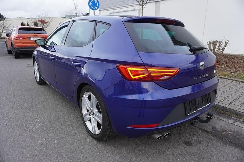 Gebraucht Seat Leon FR 131 PS (96 kW) 2019 Blau Limousine