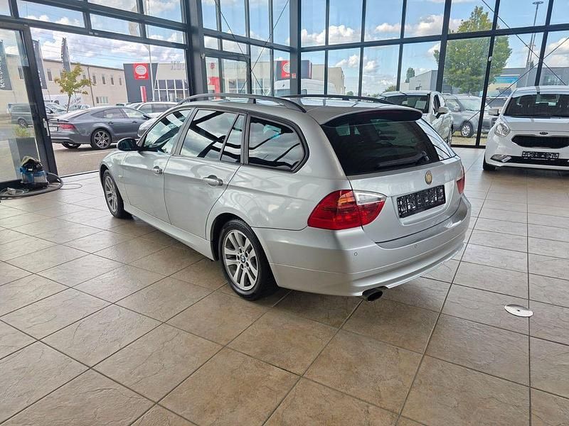 Gebraucht BMW 318 Advantage 143 PS (105 kW) 2008 Silber Kombi