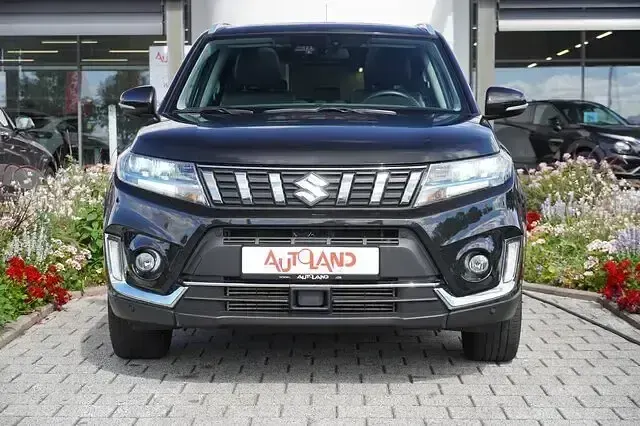 Gebraucht Suzuki Vitara Comfort+ 140 PS (102 kW) 2021 Schwarz SUV