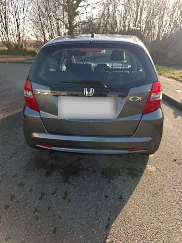 Gebraucht Honda Jazz Trend 99 PS (72 kW) 2014 Grau Kleinwagen