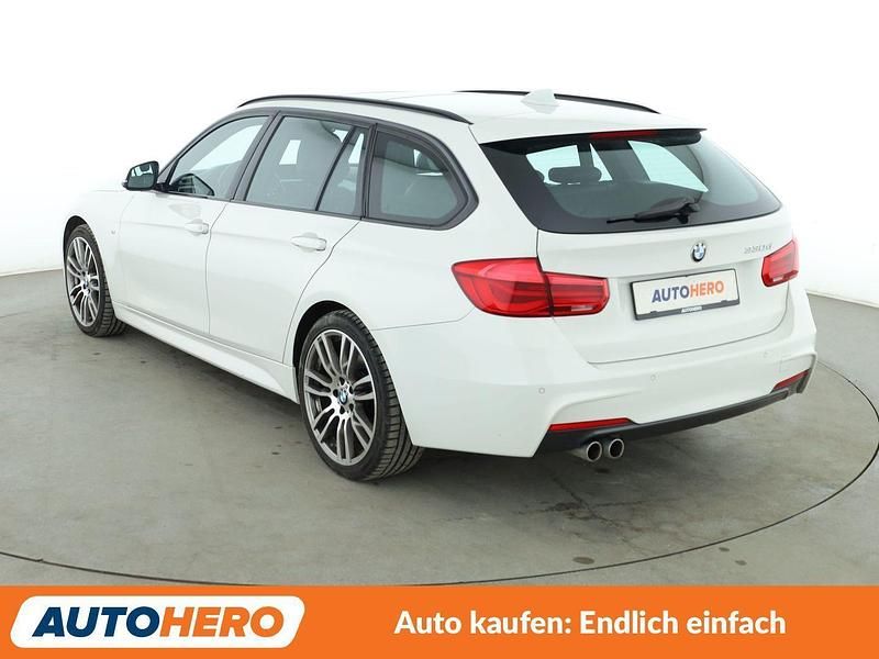 Gebraucht BMW 330 M Sport 258 PS (189 kW) 2017 Weiß Kombi