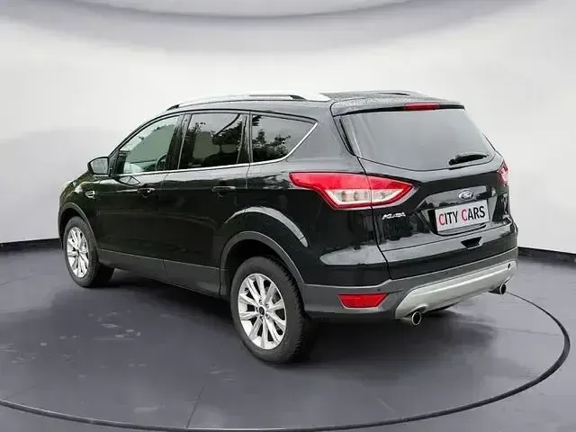 Gebraucht Ford Kuga Individual 163 PS (119 kW) 2014 Weiß SUV