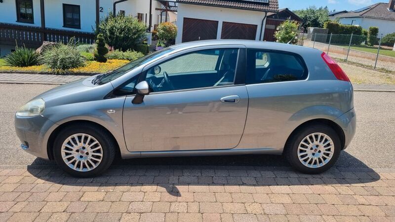Silber Gebraucht 2009 Fiat Punto Kleinwagen | 1.300 € (Superpreis) - Bild 1/4