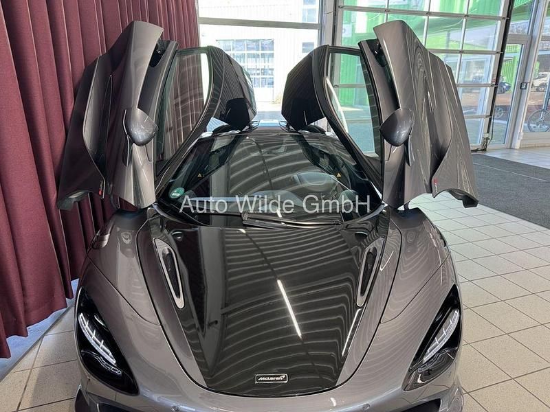 Gebraucht McLaren 750S 751 PS (552 kW) 2024 Grau Coupé