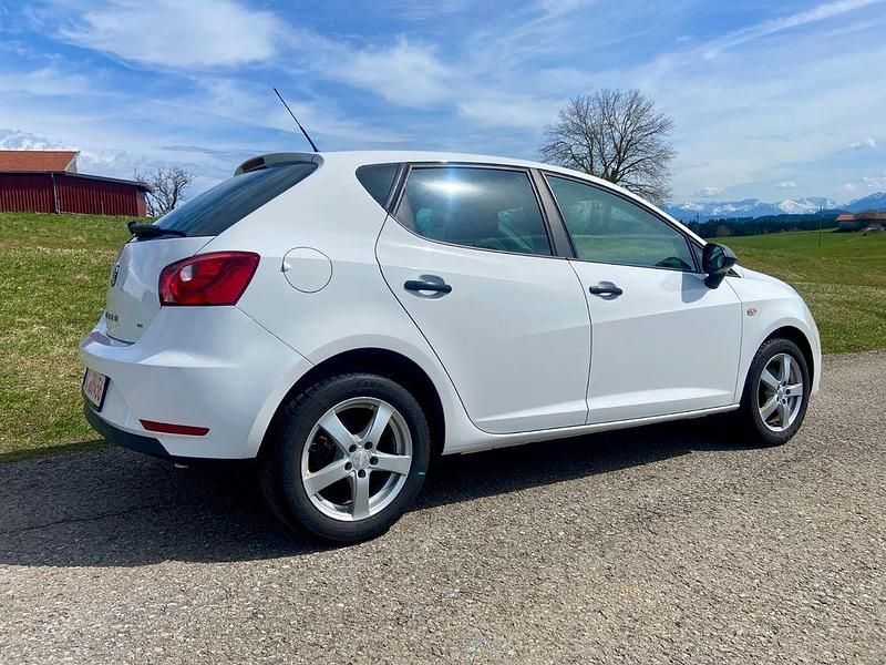 Gebraucht Seat Ibiza 105 PS (77 kW) 2013 Weiß Limousine