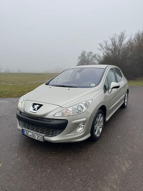 Silber Gebraucht 2008 Peugeot 308 Tendance Limousine | 2.550 € (Guter Preis) - Bild 1/4