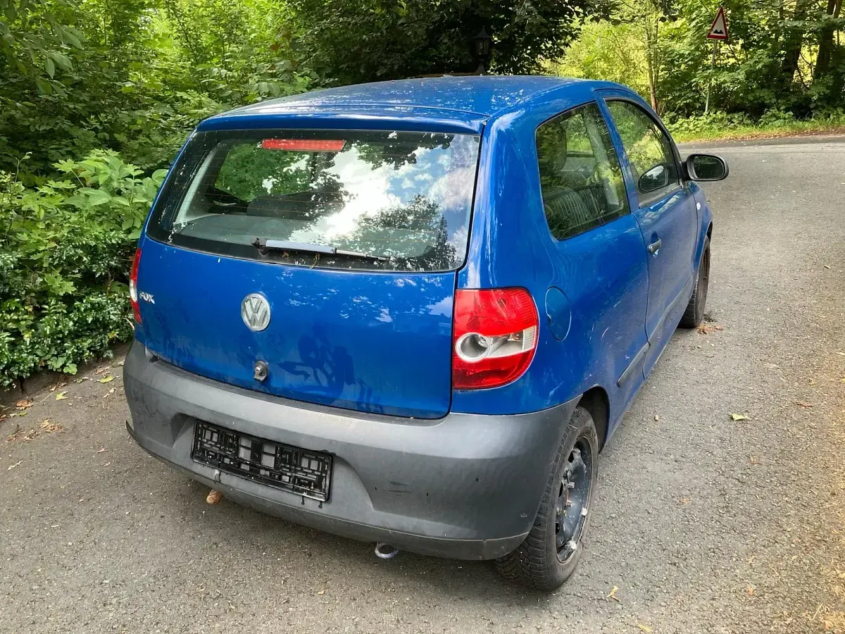 Gebraucht VW Fox 54 PS (39 kW) 2006 Blau Kleinwagen