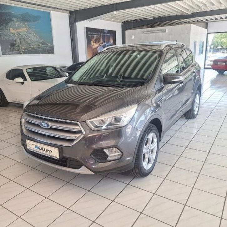 Schwarz Gebraucht 2017 Ford Kuga Cool & Connect SUV | 16.361 € (Fairer Preis) - Bild 1/4