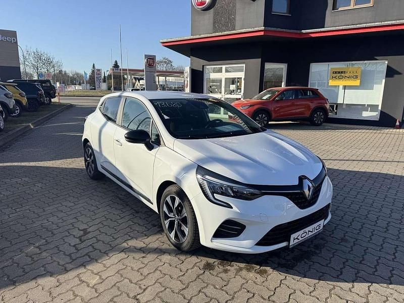 Gebraucht Renault Clio V 67 PS (49 kW) 2023 Gletscherweiss Kleinwagen