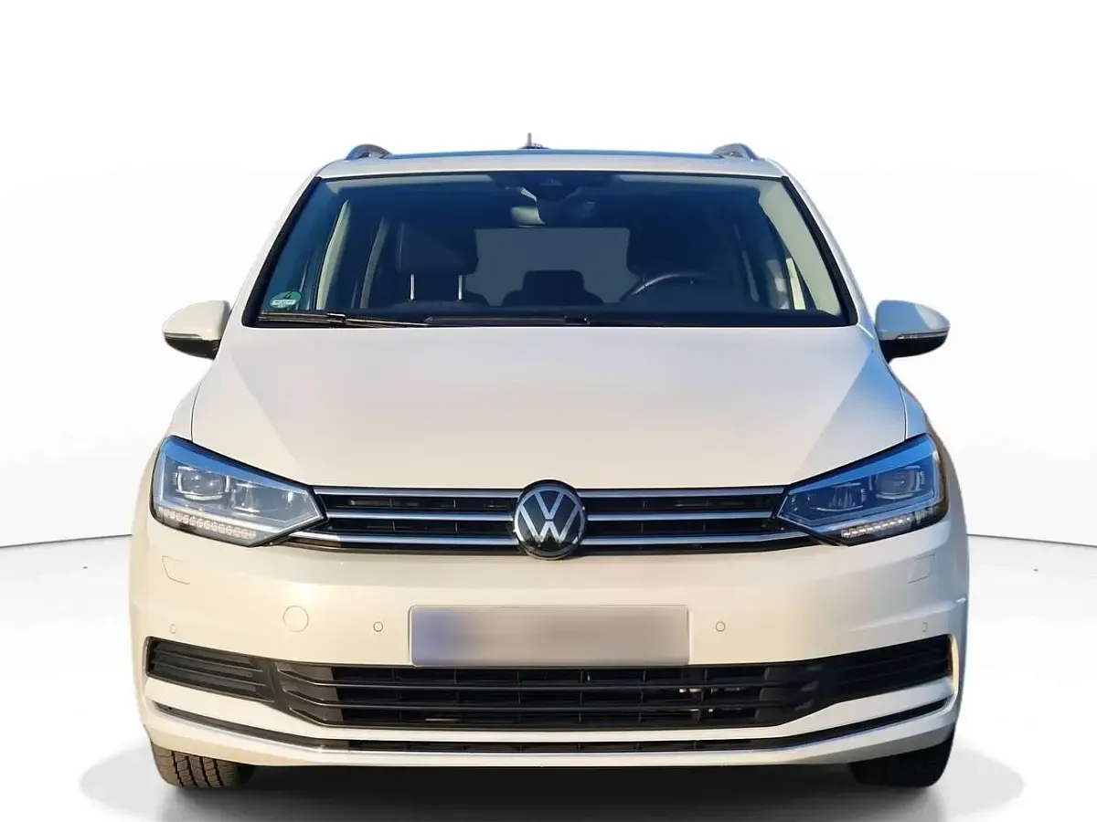 Gebraucht VW Touran Move 122 PS (89 kW) 2024 Oryxweiß perlmutteffekt Van / Kleinbus