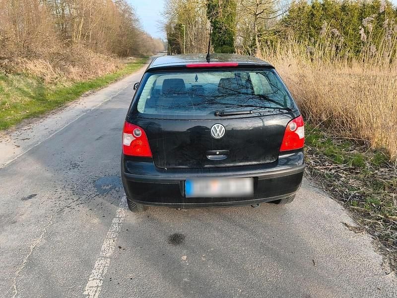 Gebraucht VW Polo 64 PS (47 kW) 2002 Schwarz Kleinwagen