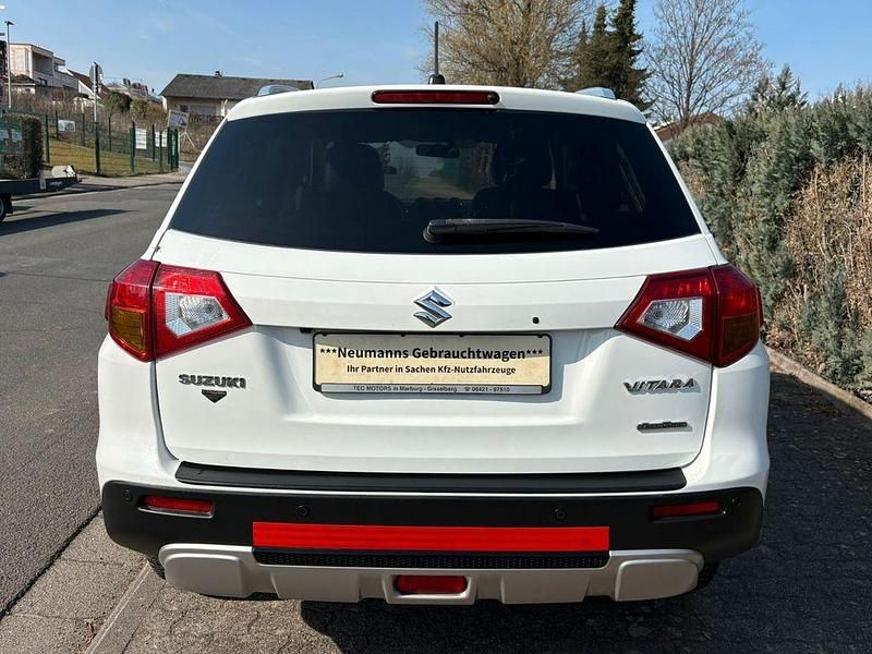 Gebraucht Suzuki Vitara 140 PS (102 kW) 2018 Weiß SUV