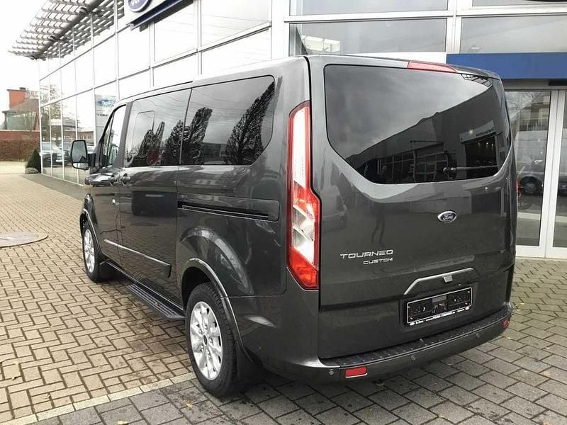 Gebraucht Ford Tourneo Titanium 150 PS (110 kW) 2023 Grau Van / Kleinbus