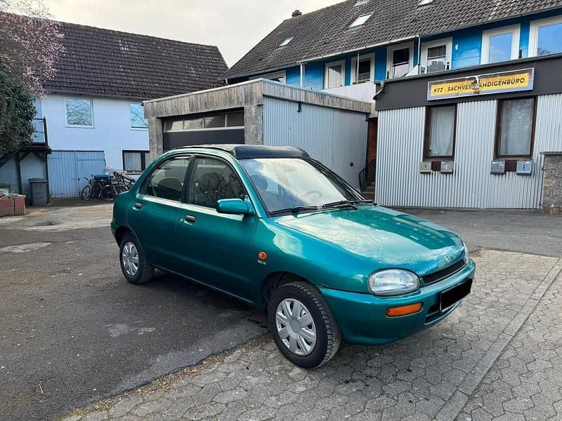 Gebraucht Mazda 121 74 PS (54 kW) 1996 Kleinwagen