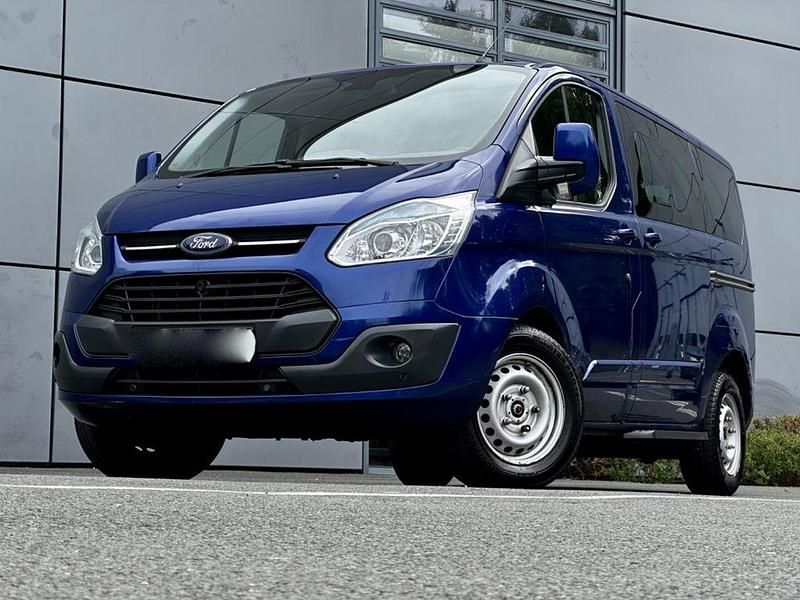 Blau Gebraucht 2016 Ford Transit Custom Titanium Van / Kleinbus | 11.911 € (Superpreis) - Bild 1/4