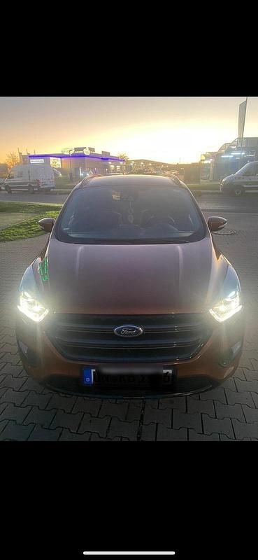 Andere farben Gebraucht 2018 Ford Kuga ST-Line SUV | 19.900 € (Guter Preis) - Bild 1/4