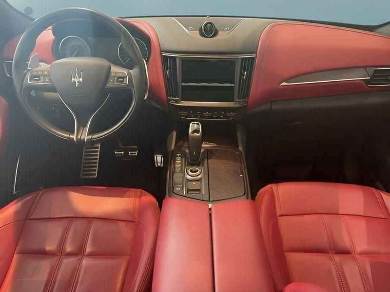 Gebraucht Maserati Levante 430 PS (316 kW) 2022 Schwarz SUV