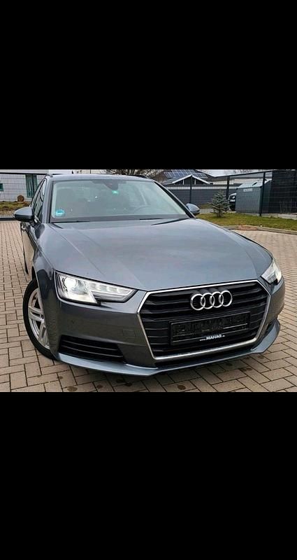 Gebraucht Audi A4 150 PS (110 kW) 2016 Grau Kombi