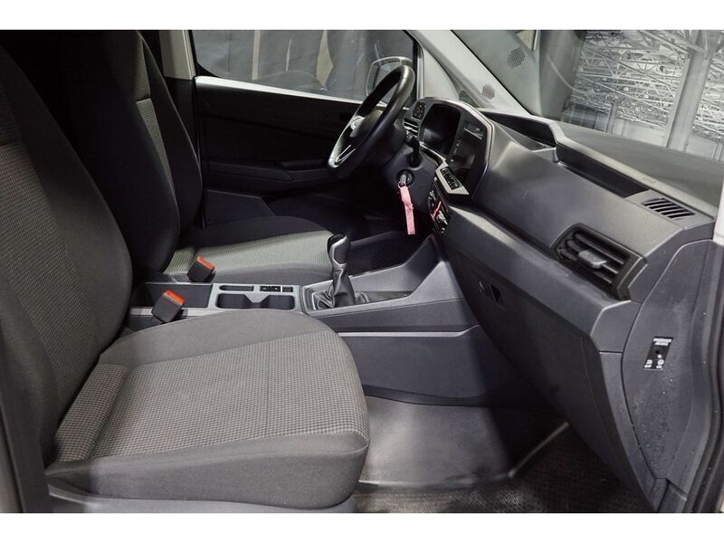 Gebraucht VW Caddy Maxi 122 PS (89 kW) 2023 Weiß Van / Kleinbus