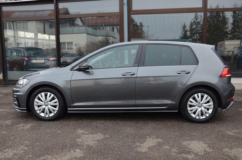 Gebraucht VW Golf VII IQ Drive 150 PS (110 kW) 2019 Indiumgrau metallic Kleinwagen