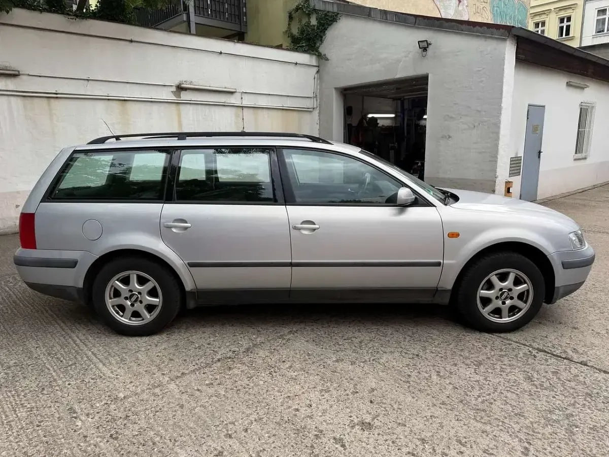 Gebraucht VW Passat Comfortline 125 PS (91 kW) 1997 Silber Kombi