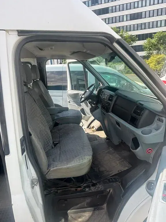 Gebraucht Ford 300 Trend 101 PS (74 kW) 2013 Weiß Kombi