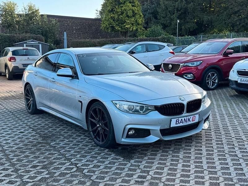 Silber Gebraucht 2015 BMW 418 Coupé | 14.500 € - Bild 1/4