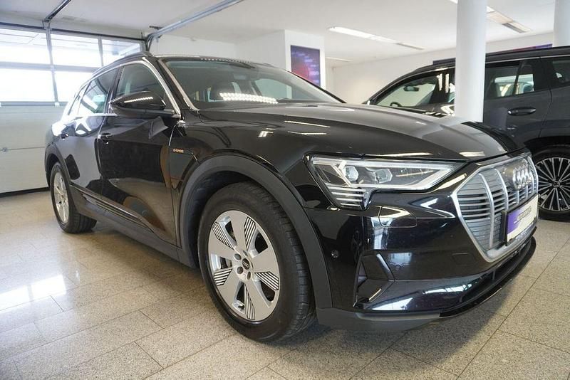 Gebraucht Audi e-tron 300 kW (408 PS) 2021 Schwarz SUV